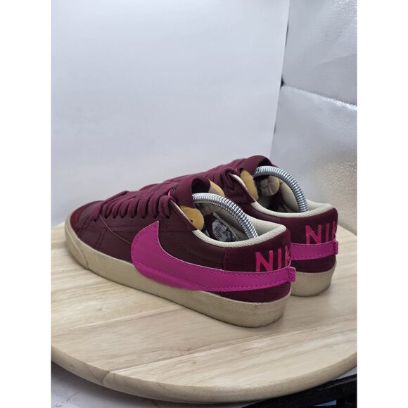 Nike Blazer Low Jumbo Womens Size 9 Red Pink Running Shoes DQ1470 600 - Picture 7 of 9